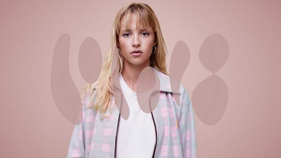 Angèle chanteuse lesbienne ou LGBTQ+ connue francophone