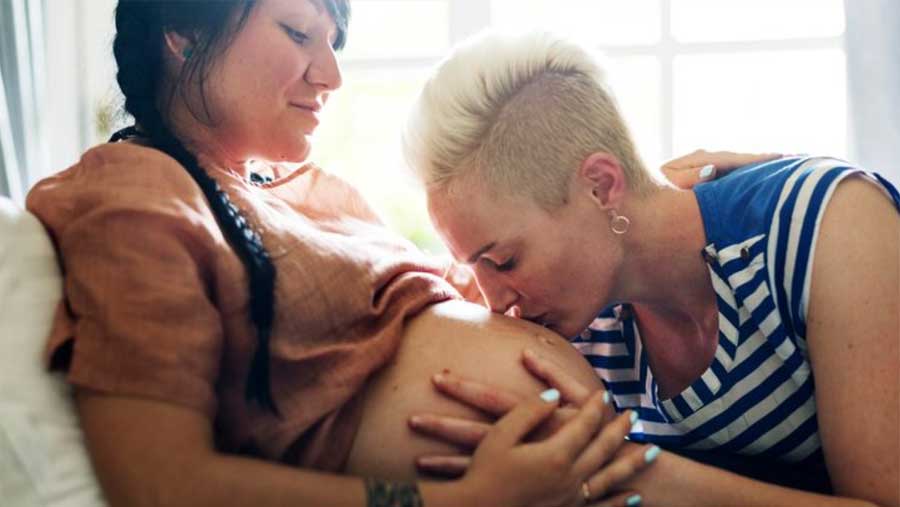 Filiation dans une maternité lesbienne : reconnaissance conjointe anticipée, droits des deux mères