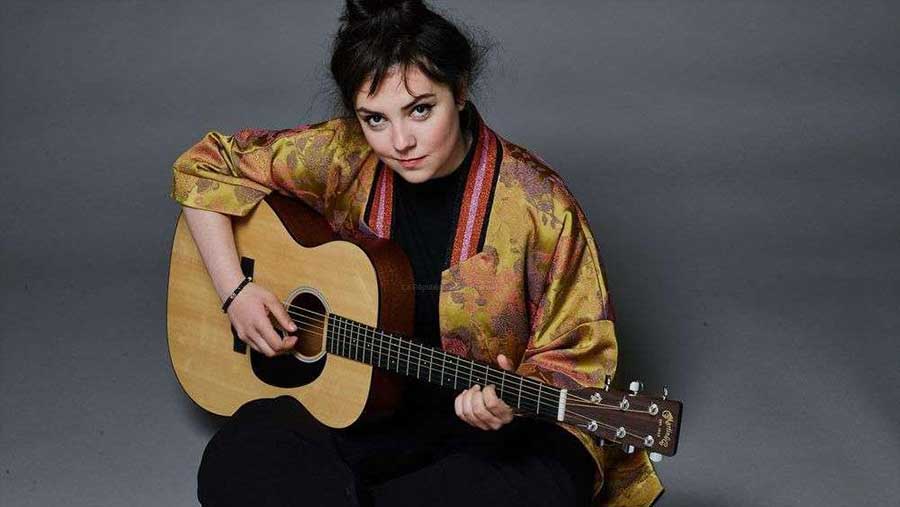 Hoshi chanteuse lesbienne connue française