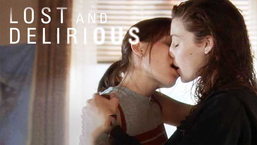 Piper Perabo et Jessica Paré dans Lost and Delirious film lesbien de 2001