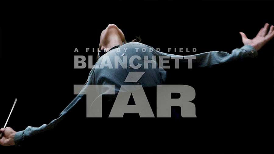 Cate Blanchett dans le film Tár incarnant Lydia Tár cheffe d’orchestre lesbienne