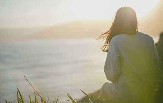 Lesbienne ou bisexuelle - 12 signes de l'hétérosexualité compulsive pour comprendre son orientation sexuelle