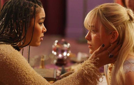 Forbidden Fruits 2026 - film saphique d'horreur avec Lili Reinhart et Victoria Pedretti sur Shudder et IFC Films