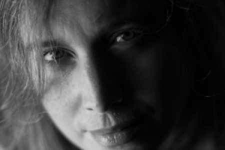 VICTORIA MORGAN - auteure de roman lesbien publié - 2021