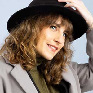 Sam Taylord 9f9f5e4b