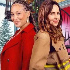 Un Film De Noel Lesbien Avec Une Pompiere Arrive Bientot E7965d57