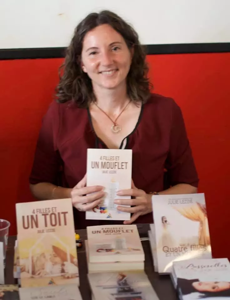 Julie Lezzie, salon du livre lesbien