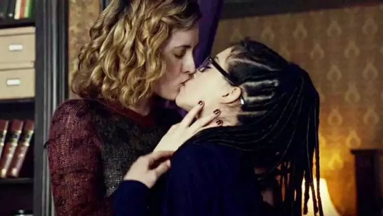 Cosima et Delphine (Orphan Black) lesbienne